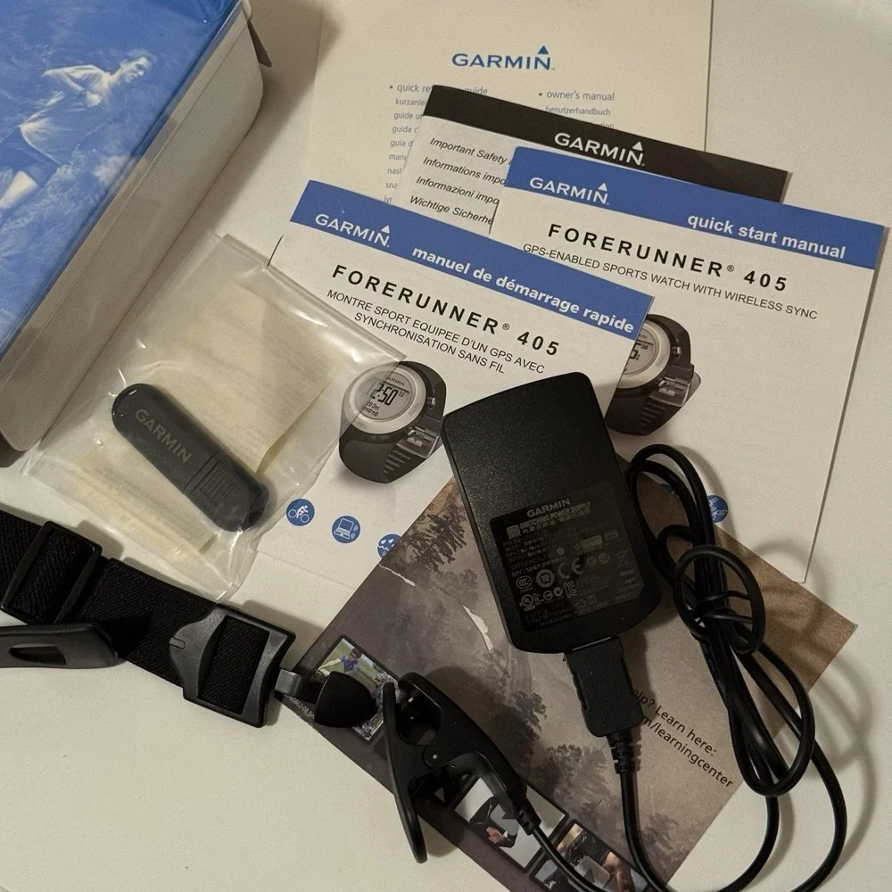 Garmin Forerunner  405  GPS Watch with Heart Rate Monitor OPEN BOX *BAND BROKEN